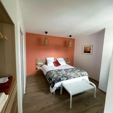 Guesthouse1 Et Guesthouse2 Sword *