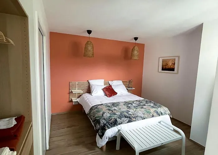 Guesthouse1 Et Guesthouse2 Sword *