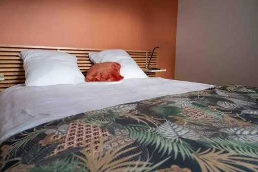 Guesthouse1 Et Guesthouse2 Sword *